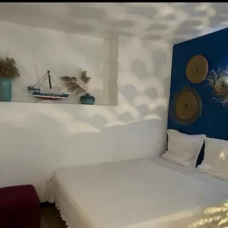 Des Appartements A La Marsa Plage Pieds Dans L'Eau Dar Salah Bey Exterior photo
