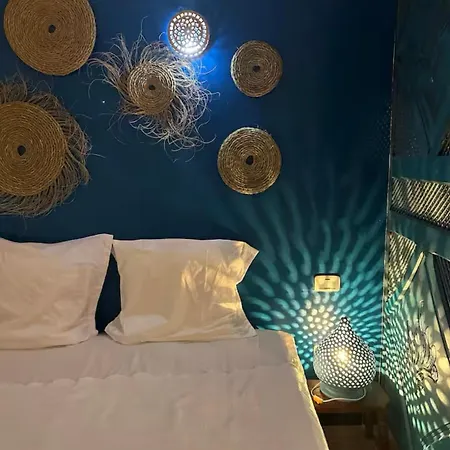 Des Appartements A La Marsa Plage Pieds Dans L'Eau Dar Salah Bey Exterior photo