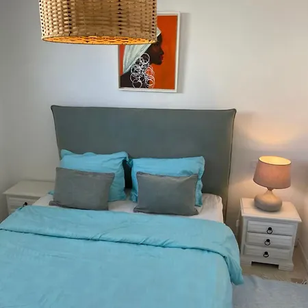 Des Appartements A La Marsa Plage Pieds Dans L'Eau Dar Salah Bey Exterior photo