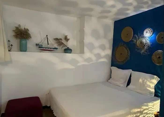 Des Appartements A La Marsa Plage Pieds Dans L\'Eau